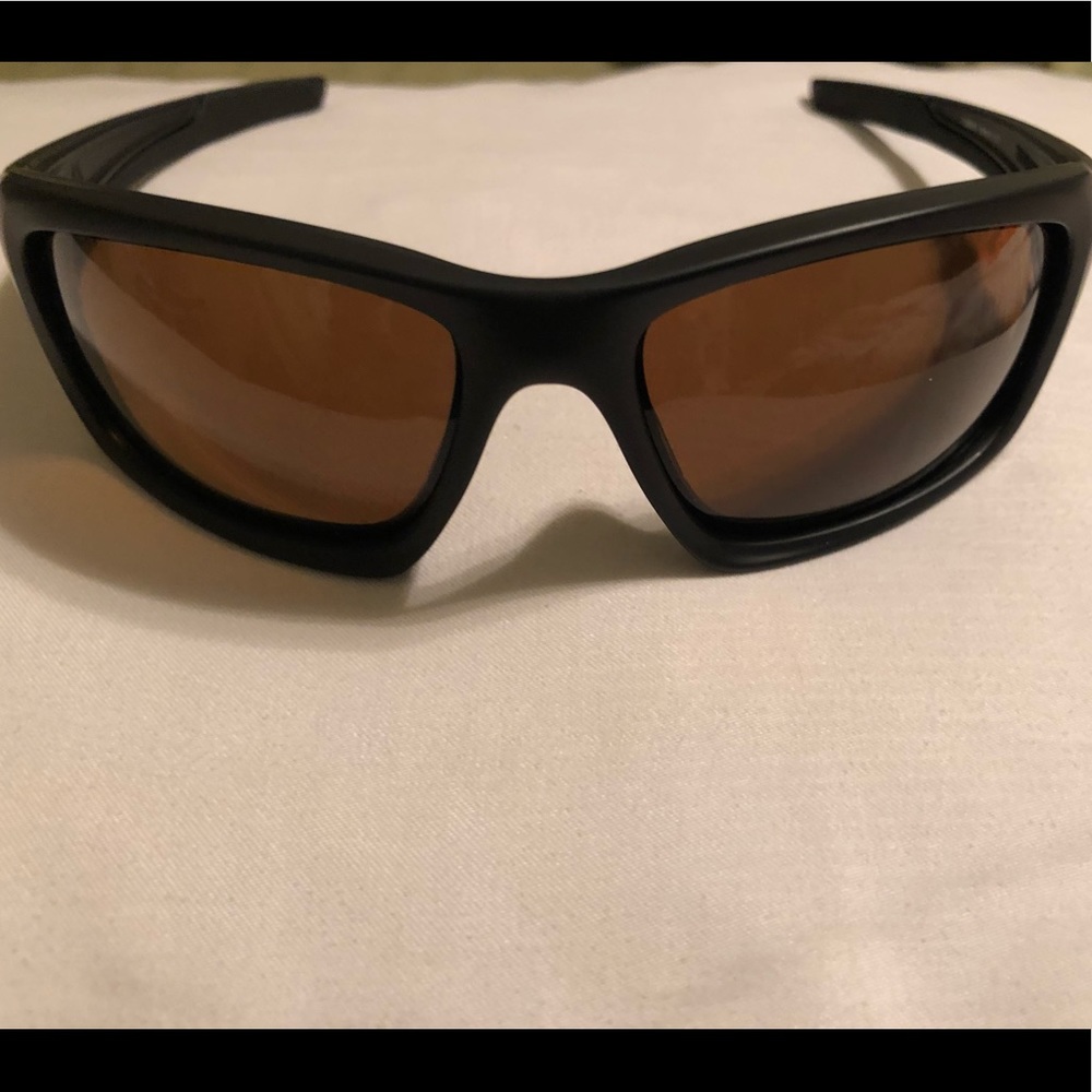 Oakley men sunglasses